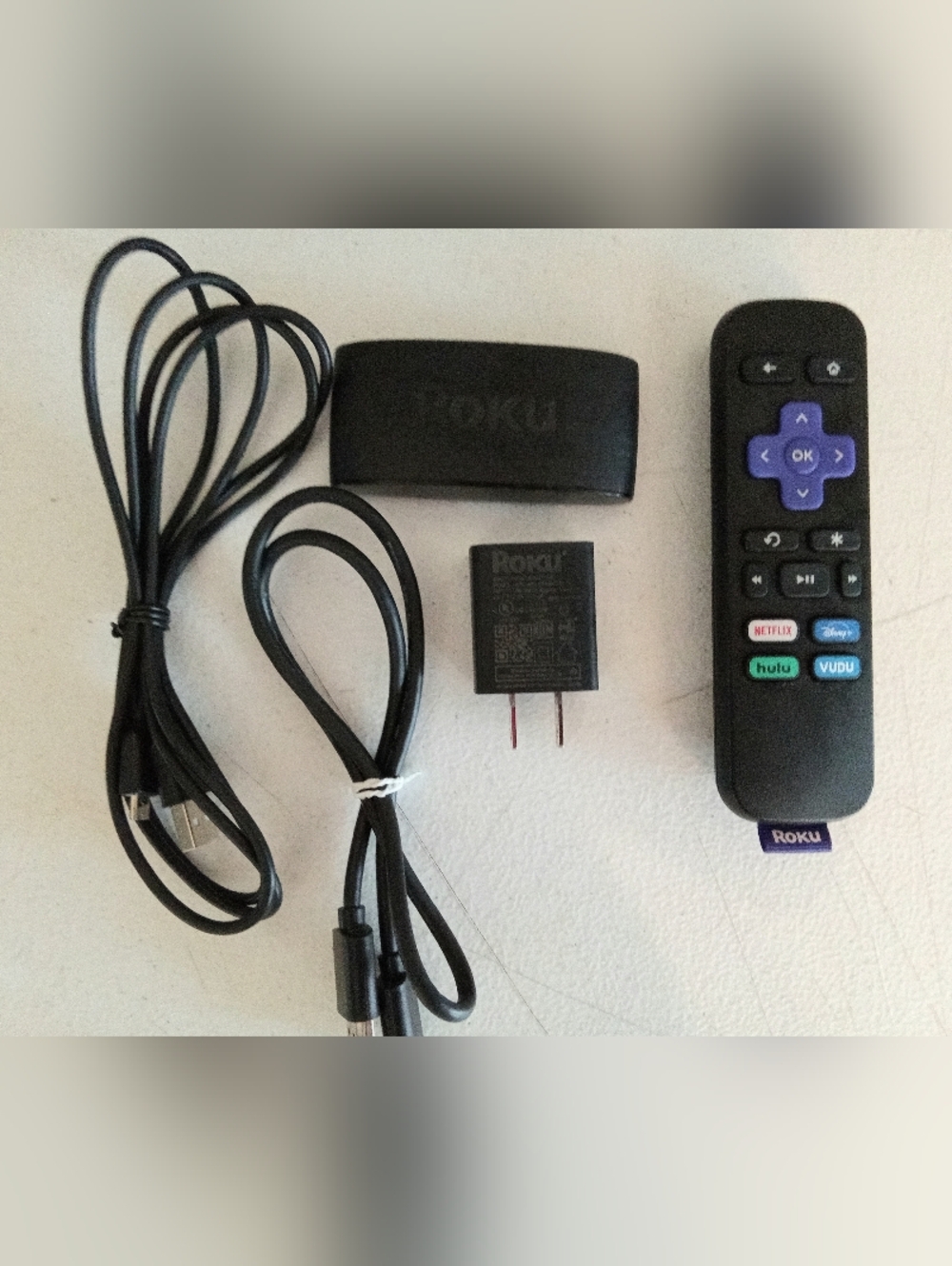 Roku Streaming Device w/ Remote Adapter Power Cords Complete Set-up